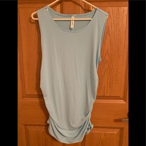 Sleeveless dress shirt